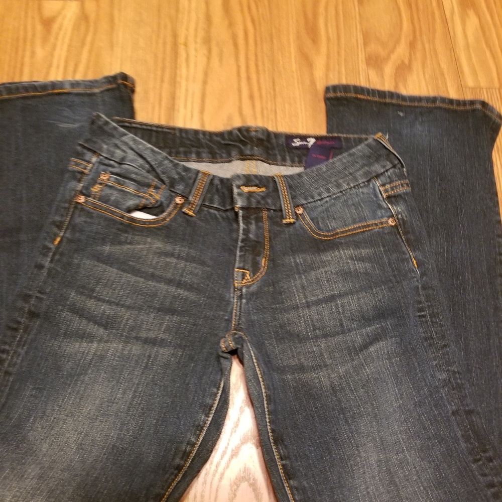 Seven for all mankind